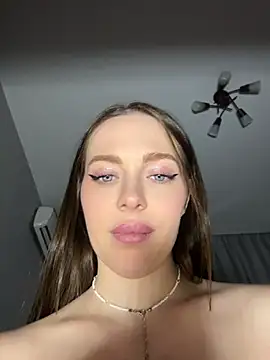 -SweetDi- live sex cam