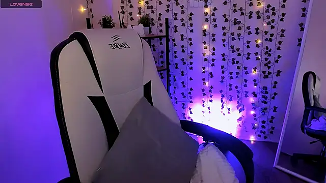 AnyaTaylor_ webcam