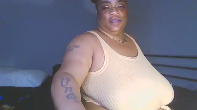 NaughtyHottieBBW webcam