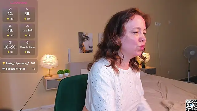 Kira_Adler webcam