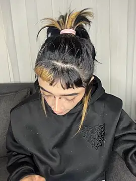 baby_akuma webcam