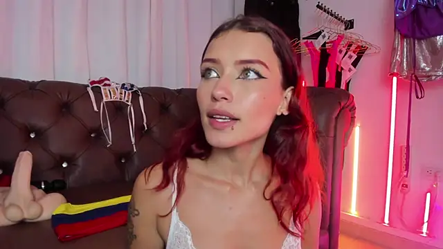 Cherry_Scarlet_ webcam