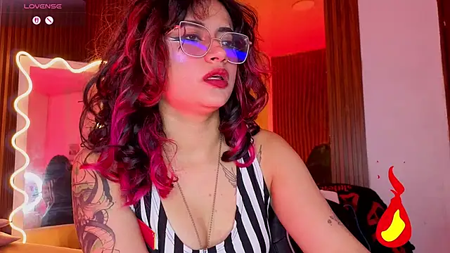 Watch kristen_tay live on EroticFlix - High definition streams