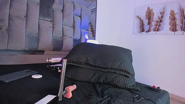 Watch Ashly_bloom_ live on EroticFlix - High definition streams