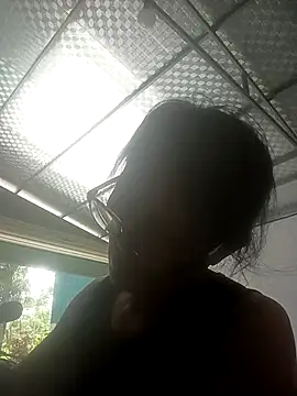 Watch Vieekee live on EroticFlix - High definition streams