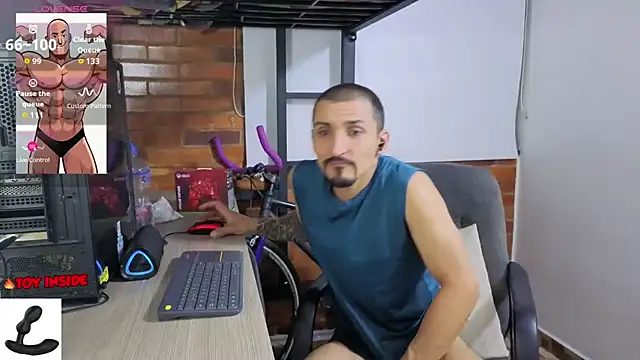 Marck_Muscle webcam