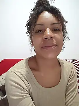 Julia_Pretinha webcam