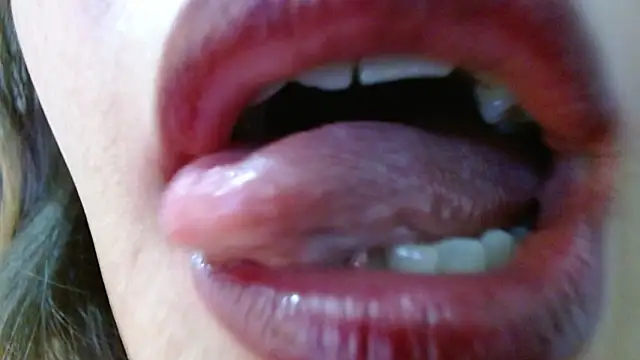 miss_evoleth2 webcam