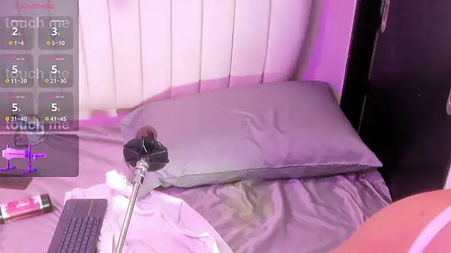 sharlotthe_bigass webcam