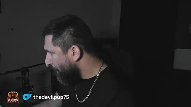 DevilPup75_ webcam