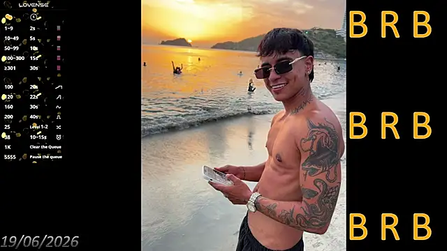 Ftm_xxxperiencie webcam