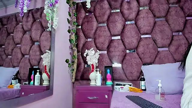 Nanis_James webcam
