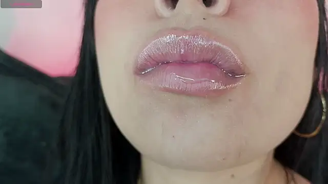 mia_roux1 webcam