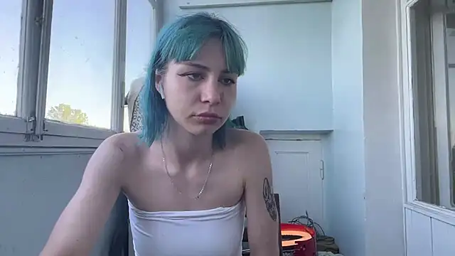 SuccubKira webcam