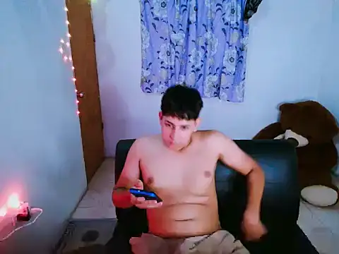 sweetboyxxx11 webcam