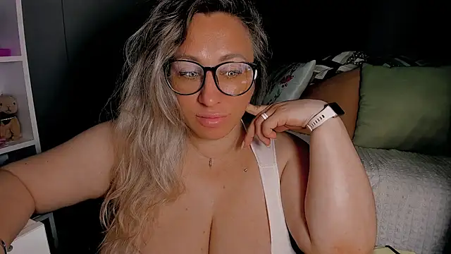 CumOnMy_Tits webcam