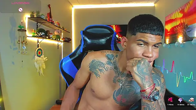 damian_latinxxx (M young) - 😁make me happy