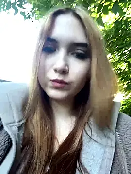 marlboroweb (F teen) - finger blowjob + close up