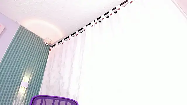 AichaBrown webcam