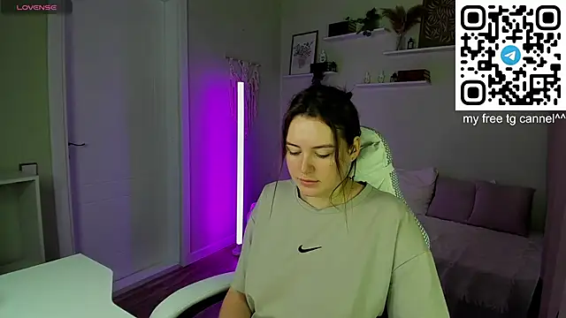 Watch Laura_CollinsS live on EroticFlix - High definition streams