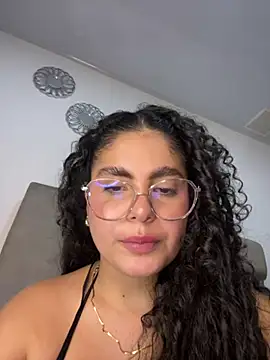 Yassy_11 webcam