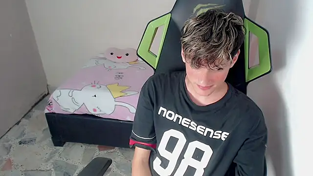 Pablito_junior live sex cam