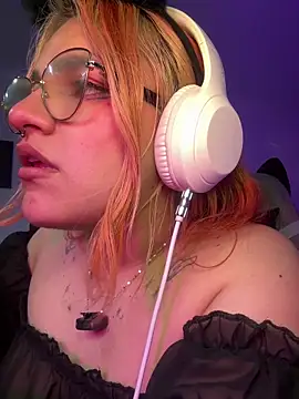 Sophia_Weest99 webcam