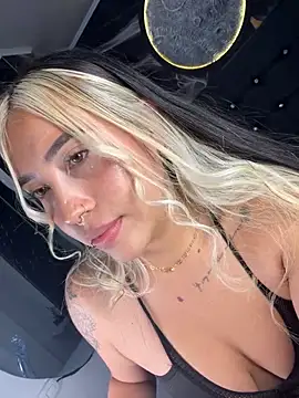 ManuelaVeeleez webcam