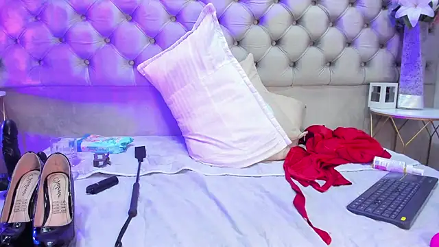 LezyTompson webcam