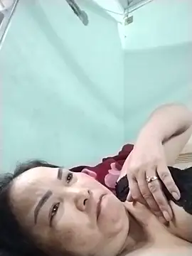 Naaya8109 webcam