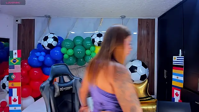 mia_18v webcam