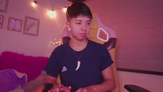 tommy_blue webcam