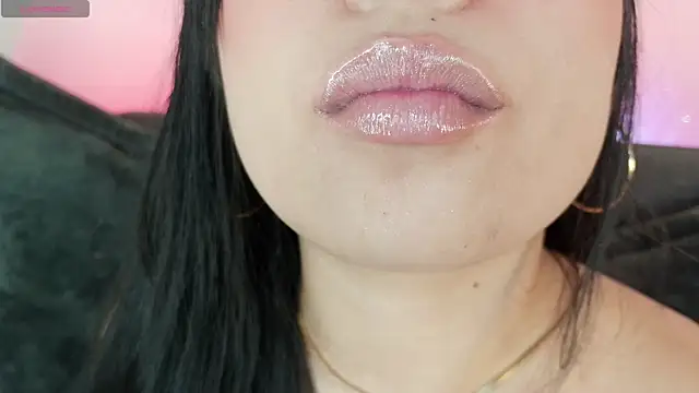 mia_roux1 webcam