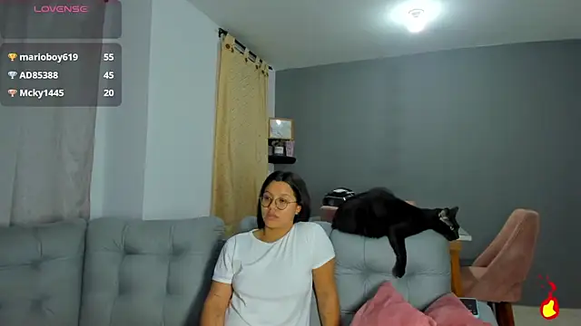 Dilan_and_Mia webcam
