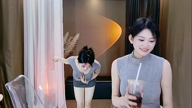 Banana-Milk69 webcam