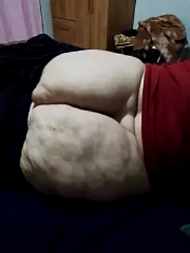 MegaAssMature webcam