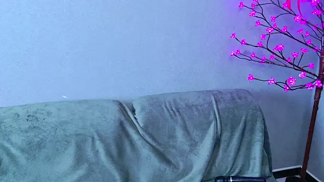 CleoBloom_