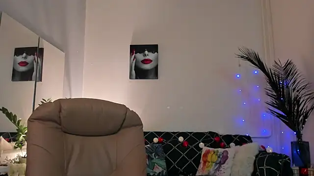 MonicaVii live cam on StripChat