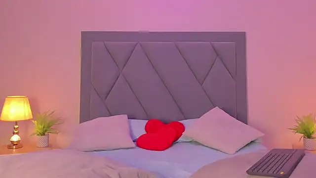 natashaa_vega's live room