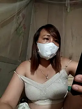 Angelina-Luxxy webcam