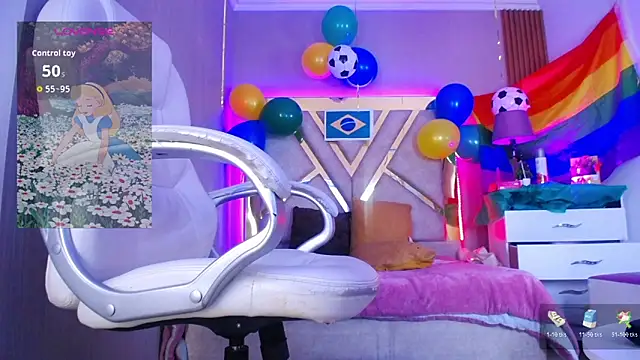 Tiffany_Valentiine webcam