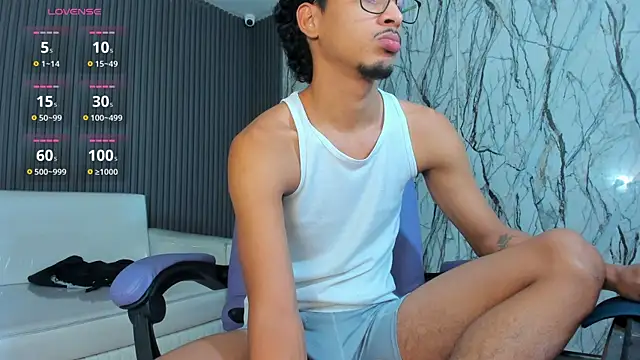 allens_joe live cam on StripChat