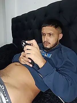 mosmar_20 live cam on StripChat