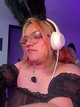 Watch Sophia_Weest99 live on EroticFlix - High definition streams