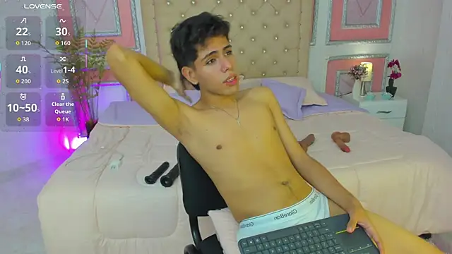 hunterwest06 live cam on StripChat
