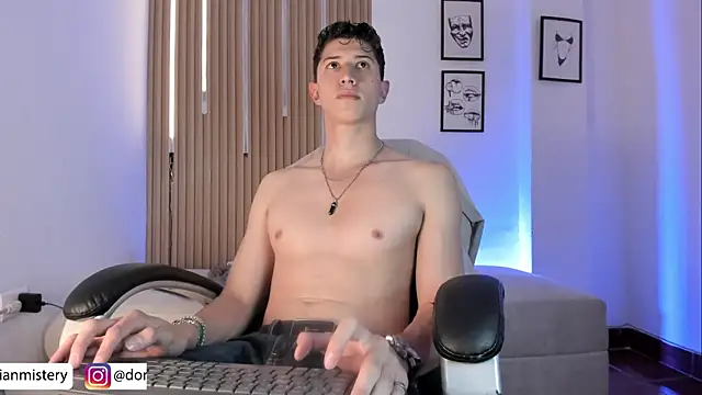 Dorianmistery2322_ webcam