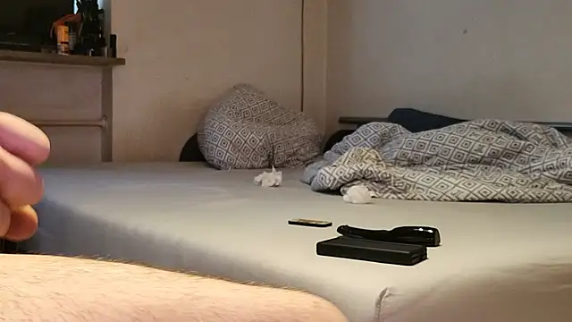 Alphapimmelchen live cam on StripChat