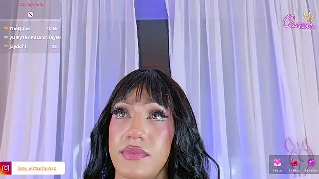 VictoriaRoss1 live cam on StripChat
