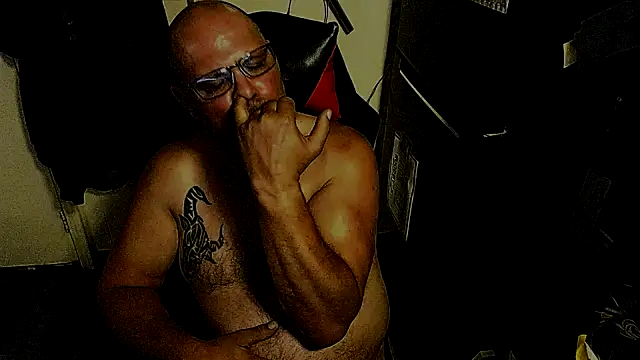 KrazyLegz webcam