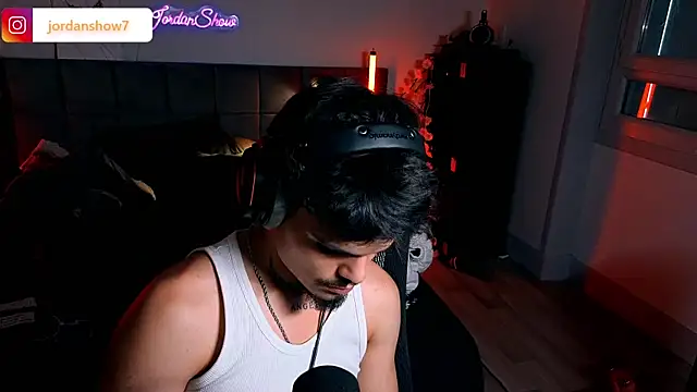 JordanShow webcam